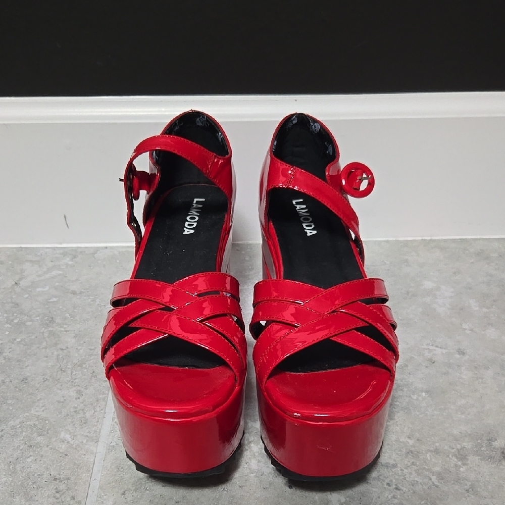 ICONIC Lamo Red Platform Women's Shoes